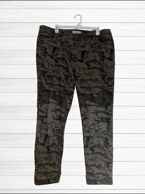 Suko Jeans | Camo Pants | Size 16